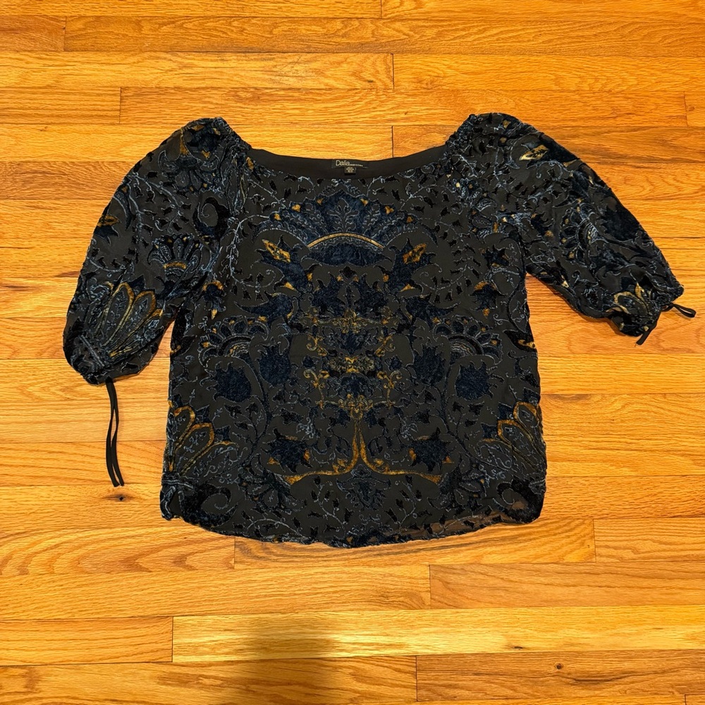 Dalia Black and Blue Velvet Floral Off The Shoulder Top Size M